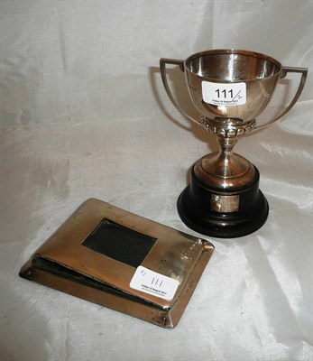 Lot 111 - Silver trophy cup and silver-mounted desk calendar