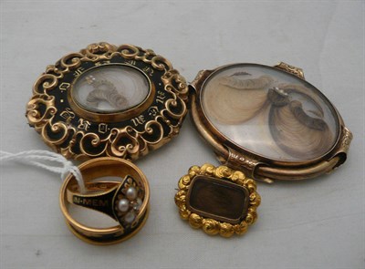 Lot 207 - Five items of memorial jewellery