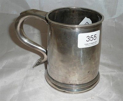 Lot 355 - 18th century silver mug