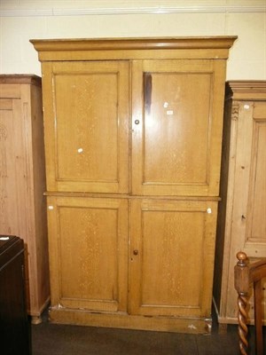 Lot 401 - Grained Victorian linen press