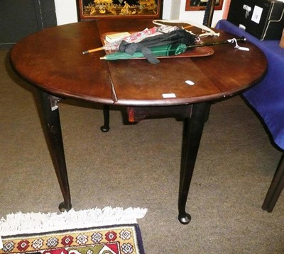 Lot 454 - Mahogany drop leaf table