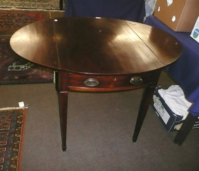 Lot 500 - Mahogany oval Pembroke table