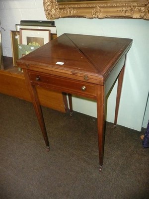 Lot 504 - An Edwardian inlaid mahogany envelope top card table with single drawer below