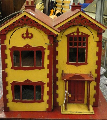 Lot 1032 - Handicrafts Artistic House No 325 Dolls House with a double gable roof painted red with pierced...