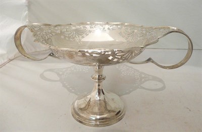 Lot 41 - A silver two handled pedestal bowl with pierced decoration, Sheffield 1912
