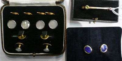 Lot 44 - A dress stud set, a pendant tie bar and a pair of earrings
