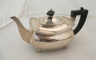 Lot 267 - Silver teapot, Birmingham assay. 19oz