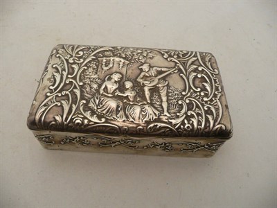 Lot 282 - A silver rectangular box