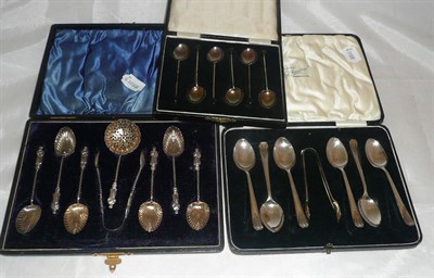 Lot 15 - Three cased sets of silver spoons