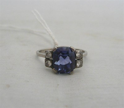 Lot 54 - A diamond and sapphire ring