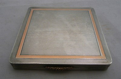 Lot 81 - An Art Deco silver compact