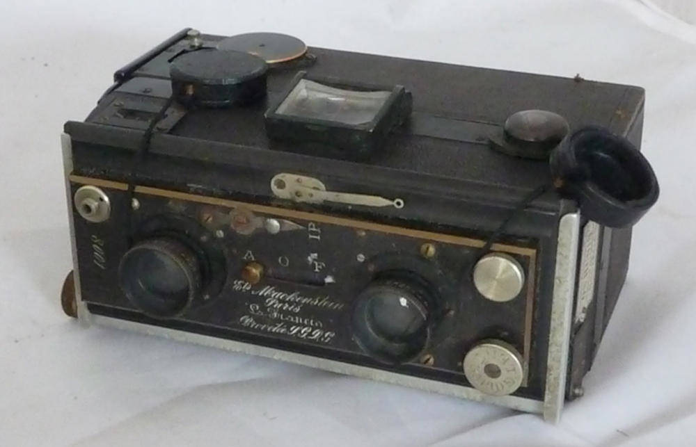 Lot 1150 - A French Stereo Camera 'La Francia' by H.Mackenstein, Paris, No.8001, with black leather...