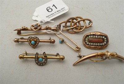 Lot 61 - Assorted bar brooches, some a.f. (7)
