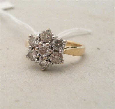 Lot 65 - An 18ct gold diamond cluster ring, 1.00ct approximately