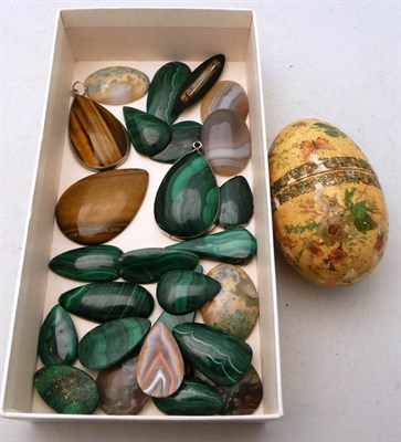 Lot 80 - Malachite pendants, pendant mounts and a wooden egg with transfer prints etc