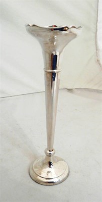 Lot 97 - A silver bud vase