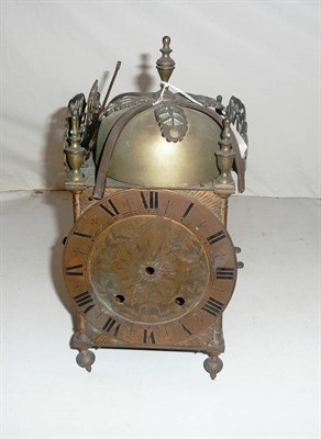 Lot 105 - A 20th century brass bracket clock