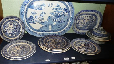 Lot 142 - Quantity of blue and white ceramics including a large meat plate