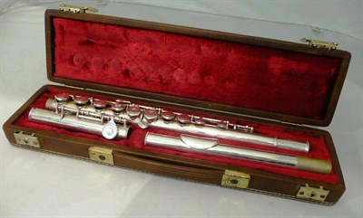 Lot 168 - A Boosey & Hawkes flute (cased)