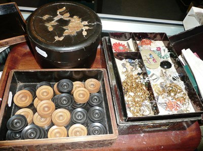 Lot 238 - Japanned jewellery casket with costume jewellery and two compacts, set of drafts and a...