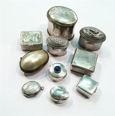 Lot 250 - Eight various boxes, a locket and a silver thimble in a mother of pearl case