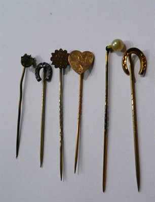 Lot 15 - Stick pins (6) in tie box