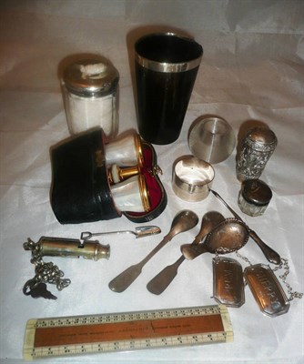 Lot 498 - Box of assorted silver items and miscellania
