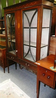 Lot 670 - An Edwardian inlaid mahogany salon cabinet