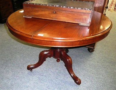 Lot 736 - Victorian mahogany breakfast table