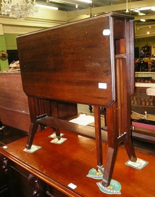 Lot 745 - Small mahogany Sutherland table