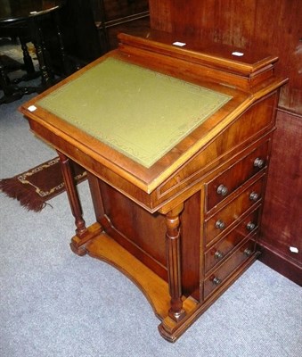 Lot 748 - Reproduction yew Davenport