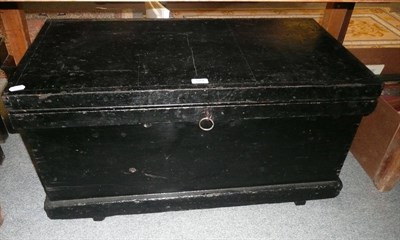 Lot 919 - A tool chest