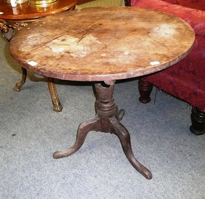 Lot 967 - A 19th century oak table