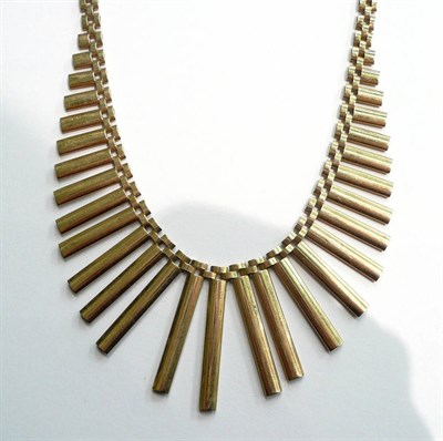 Lot 9 - A 9ct gold necklace, 30g approximate weight