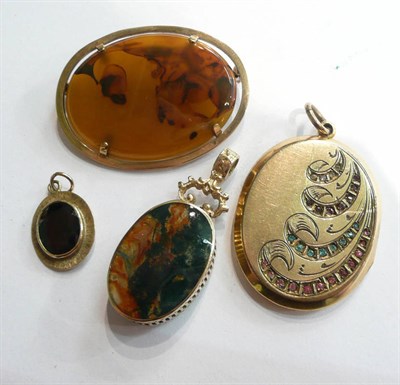 Lot 51 - An agate brooch, an agate pendant, another pendant and a gilt locket (4)