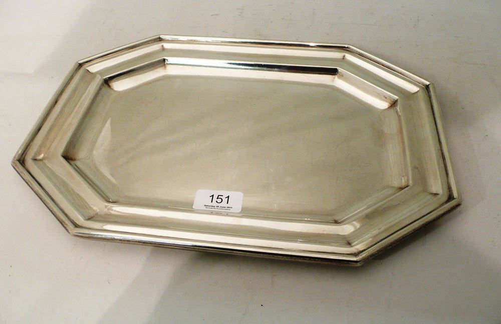 Lot 151 - A George V silver tray approx 40oz