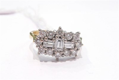 Lot 245 - An 18ct gold diamond cluster ring