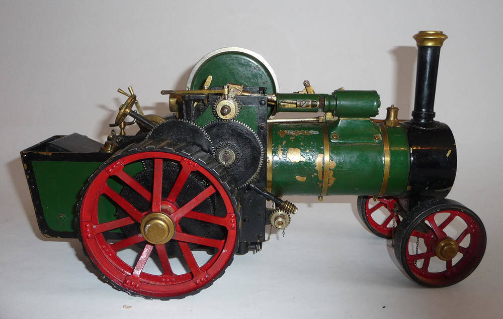 Lot 1091 - A Live Steam Scale Model of an Agricultural Traction Engine or Steam Tractor, in green and...