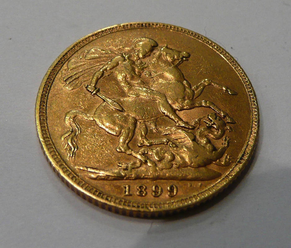 Lot 72 - A gold sovereign, 1899