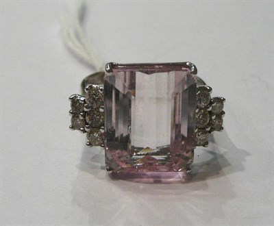 Lot 74 - A 14ct white gold kunzite and diamond cluster ring