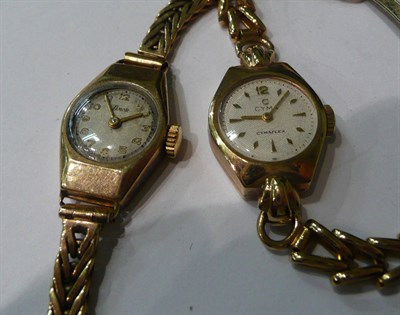 Lot 104 - Two 9ct gold ladies watches