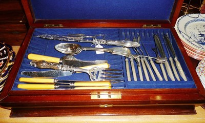 Lot 179 - A quantity of plated flat ware, fish servers etc