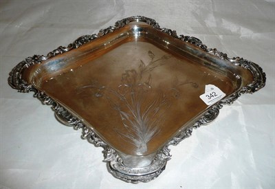 Lot 342 - 800 standard lozenge shaped tray etched with flowers