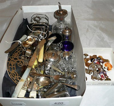 Lot 420 - Silver toast rack, fish servers, flatware, salts, badges etc