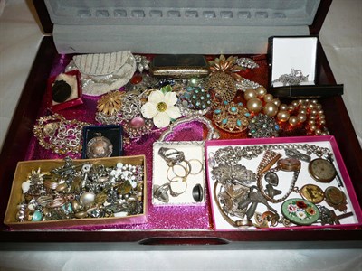 Lot 421 - Case of assorted costume jewellery including silver etc