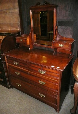 Lot 537 - Walnut dressing table