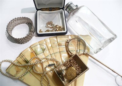 Lot 46 - A silver-topped glass bottle, lorgnettes, costume jewellery, simulated pearls, a fan, etc
