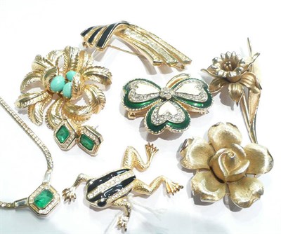 Lot 84 - A small quantity of costume jewellery by Christian Dior, Trifari and Grosse