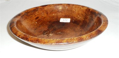 Lot 177 - A treen bowl