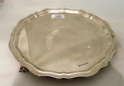 Lot 183 - A silver salver, 16oz